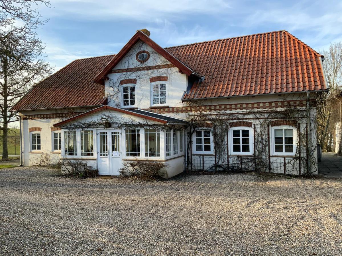 Loff Holiday Houses Обенро Екстериор снимка