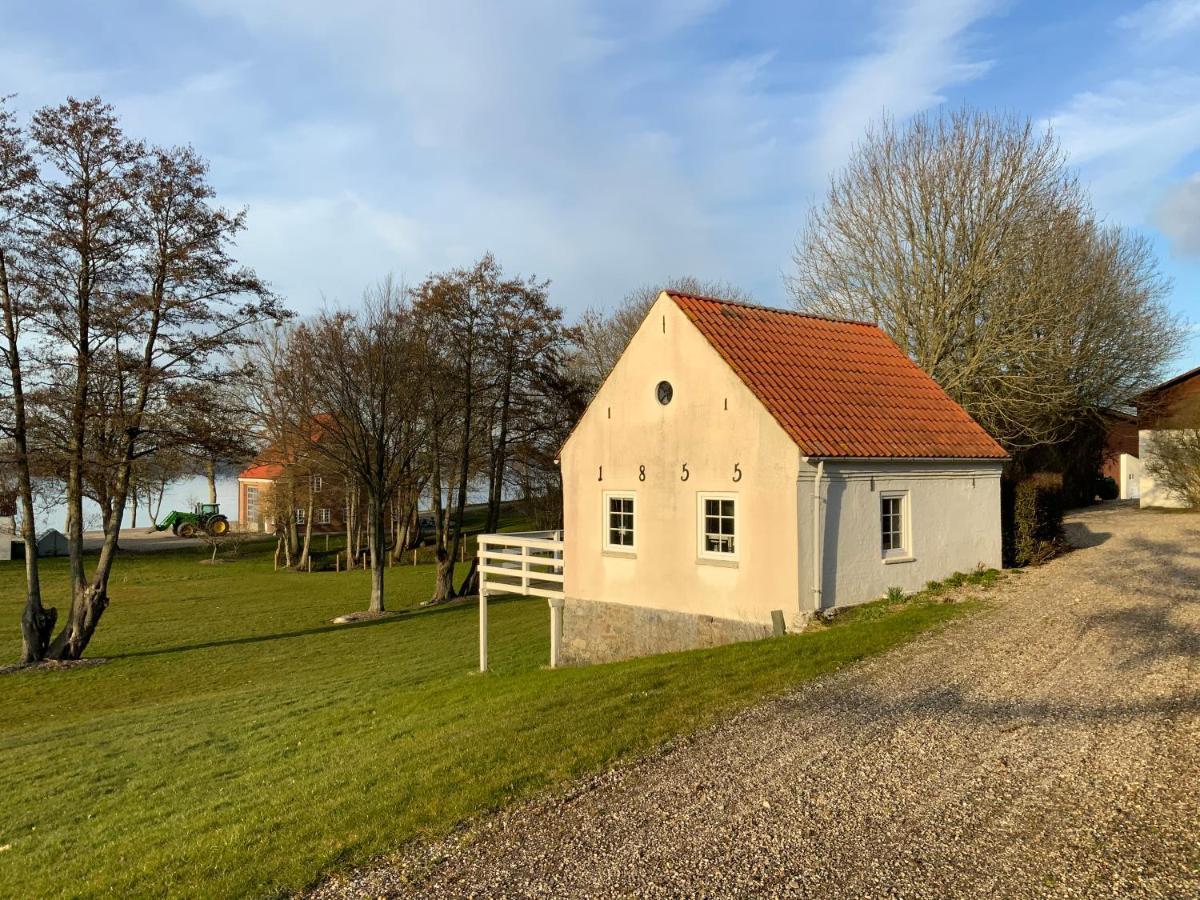 Loff Holiday Houses Обенро Екстериор снимка